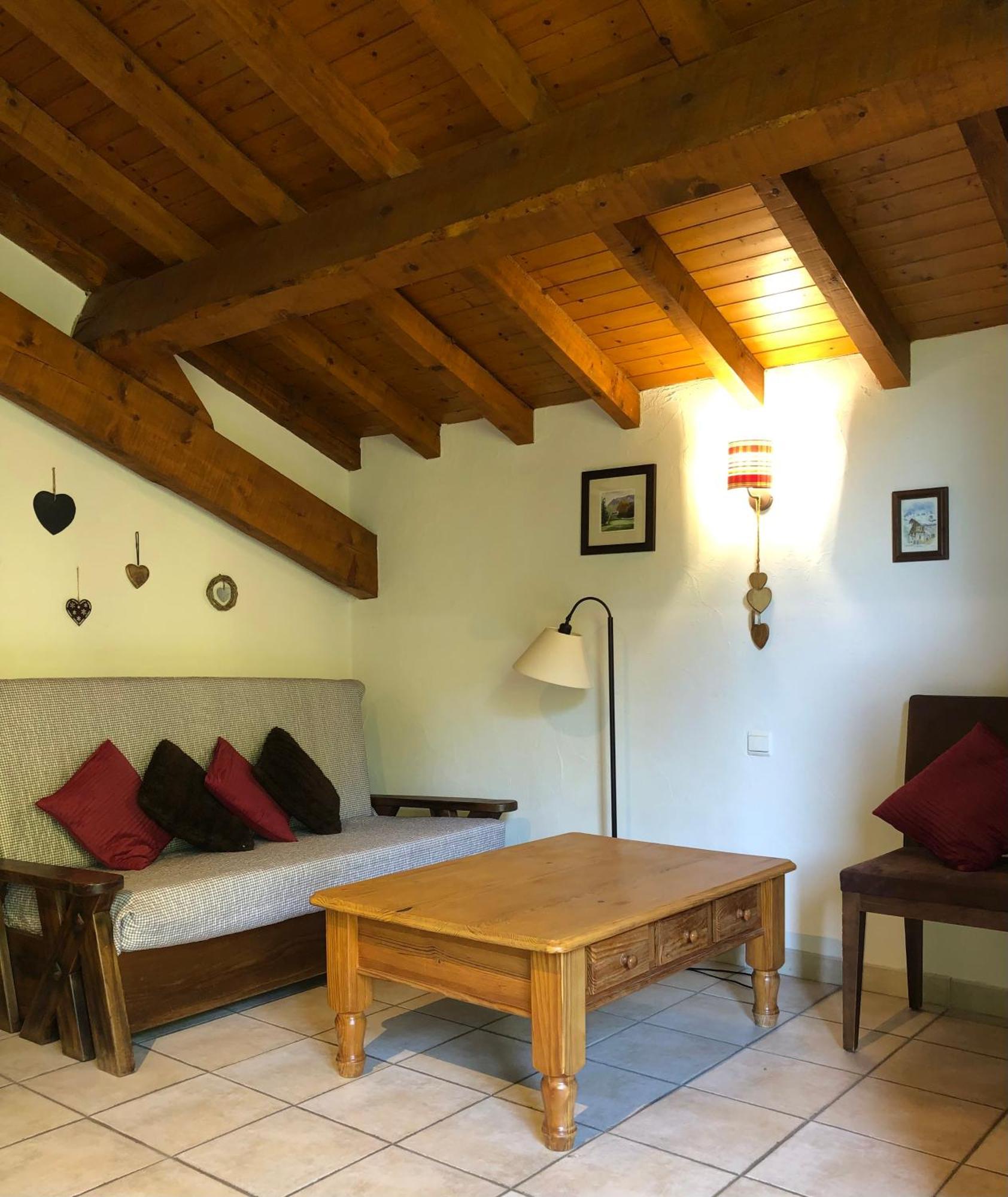 En Pleine Nature Avec 2 Pour 6 Ou 8 Qui Peuvent Réunis En 1 Pour 14 Personnes Saint-Gervais-les-Bains